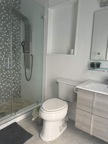 5424 Garfield Street, Hollywood, FL 33021