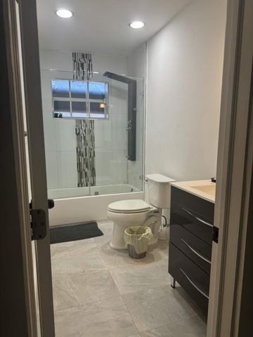 5424 Garfield Street, Hollywood, FL 33021