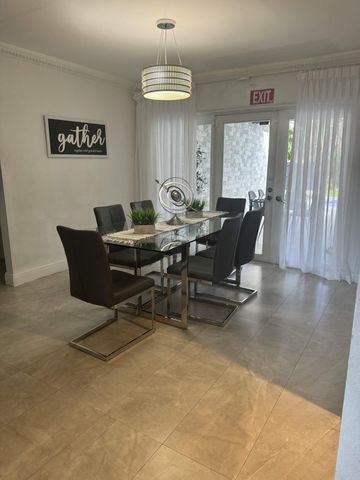5424 Garfield Street, Hollywood, FL 33021