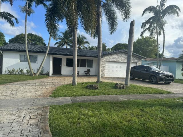 5424 Garfield Street, Hollywood, FL 33021