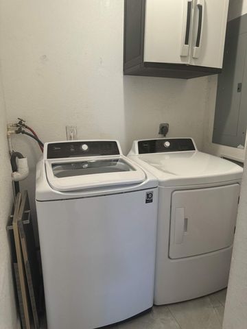 5424 Garfield Street, Hollywood, FL 33021