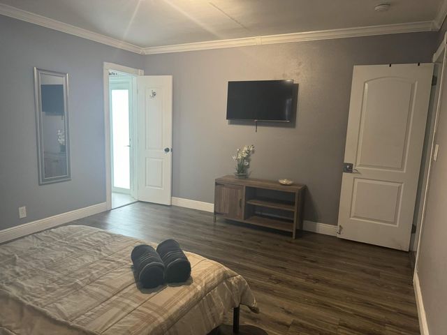 5424 Garfield Street, Hollywood, FL 33021