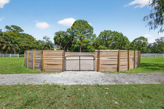 17218 Shetland Lane 2 Stalls, Loxahatchee, FL 33470