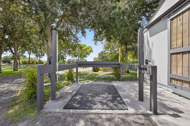 17218 Shetland Lane 2 Stalls, Loxahatchee, FL 33470