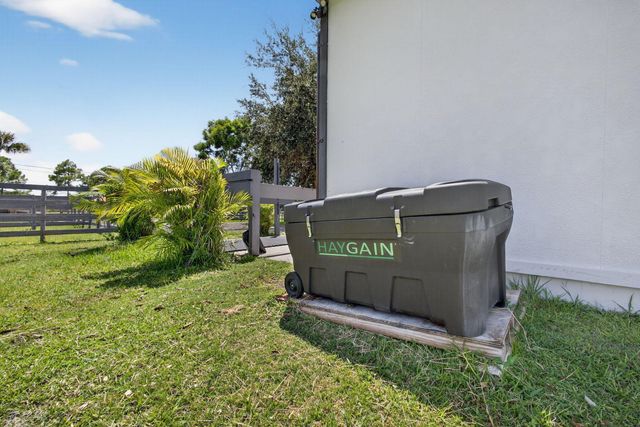 17218 Shetland Lane 2 Stalls, Loxahatchee, FL 33470