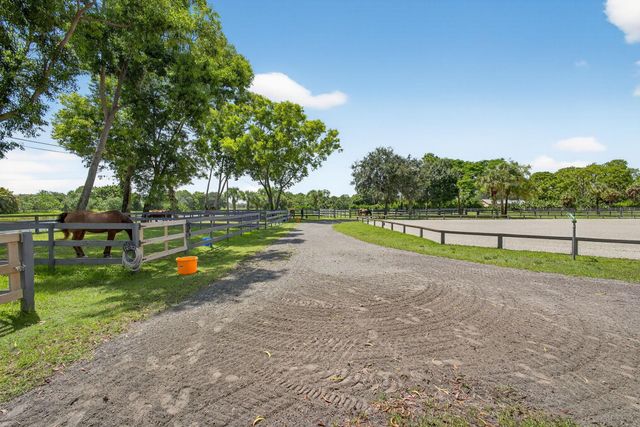 17218 Shetland Lane 2 Stalls, Loxahatchee, FL 33470