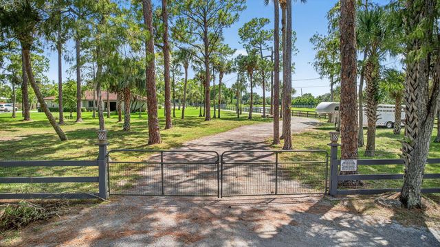 17218 Shetland Lane 2 Stalls, Loxahatchee, FL 33470
