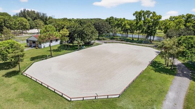 17218 Shetland Lane 2 Stalls, Loxahatchee, FL 33470