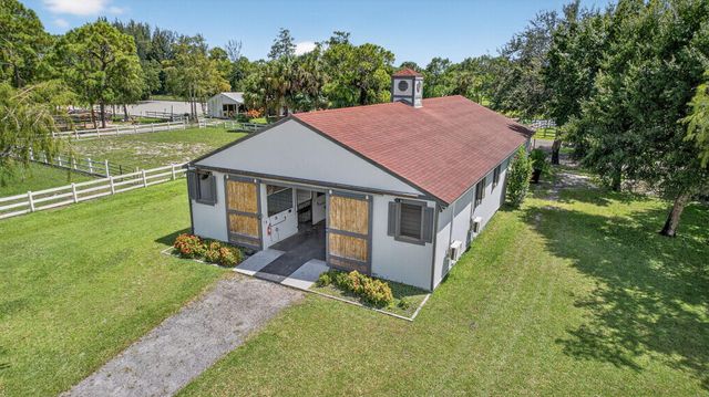 17218 Shetland Lane 2 Stalls, Loxahatchee, FL 33470