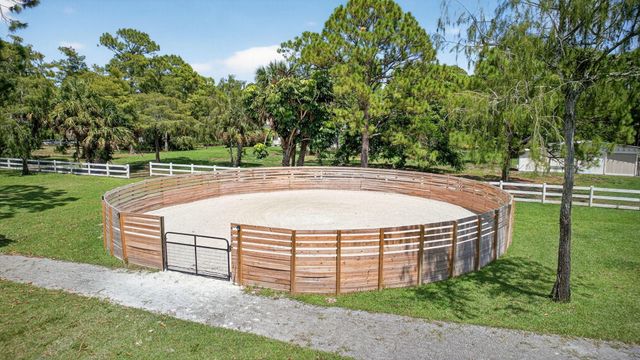 17218 Shetland Lane 2 Stalls, Loxahatchee, FL 33470