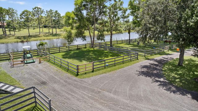 17218 Shetland Lane 2 Stalls, Loxahatchee, FL 33470