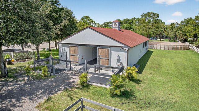17218 Shetland Lane 2 Stalls, Loxahatchee, FL 33470