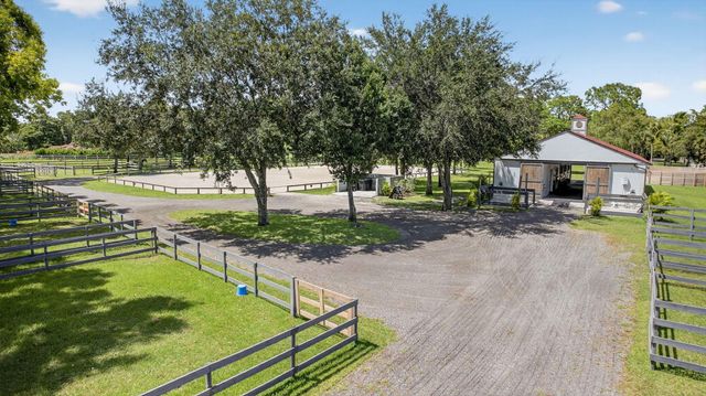 17218 Shetland Lane 2 Stalls, Loxahatchee, FL 33470