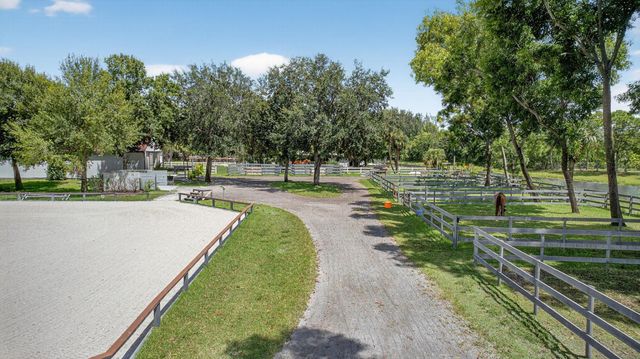 17218 Shetland Lane 2 Stalls, Loxahatchee, FL 33470