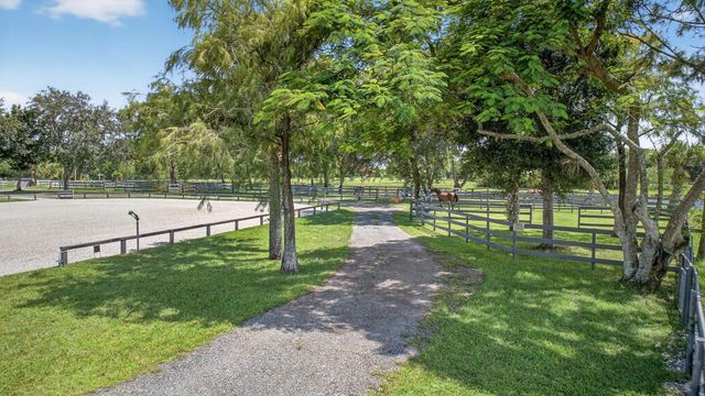 17218 Shetland Lane 2 Stalls, Loxahatchee, FL 33470