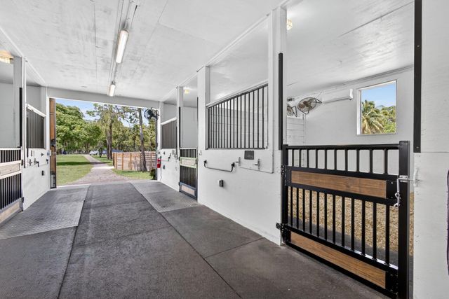 17218 Shetland Lane 2 Stalls, Loxahatchee, FL 33470