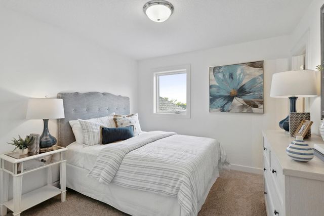 10409 Blackmoor Road, Woodbury, MN 55129