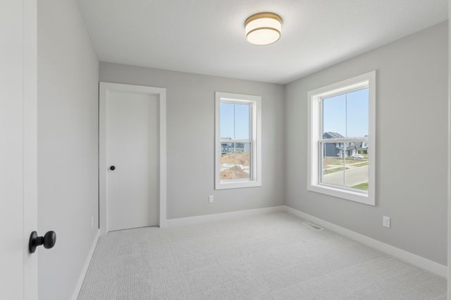 10409 Blackmoor Road, Woodbury, MN 55129