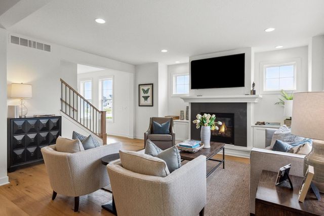 10409 Blackmoor Road, Woodbury, MN 55129