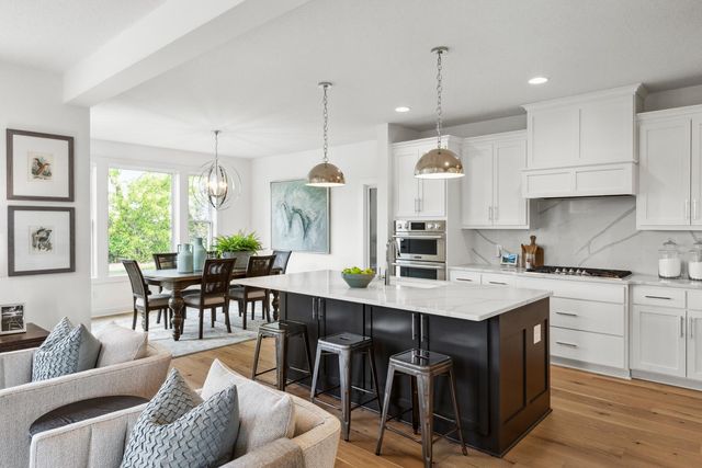 10409 Blackmoor Road, Woodbury, MN 55129