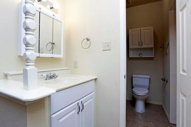 9009 Richmond Avenue 110, Houston, TX 77063