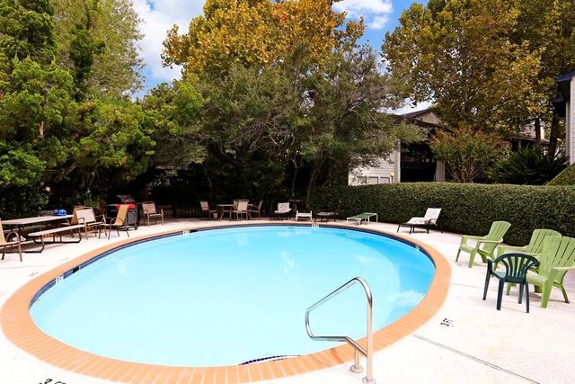 9009 Richmond Avenue 110, Houston, TX 77063