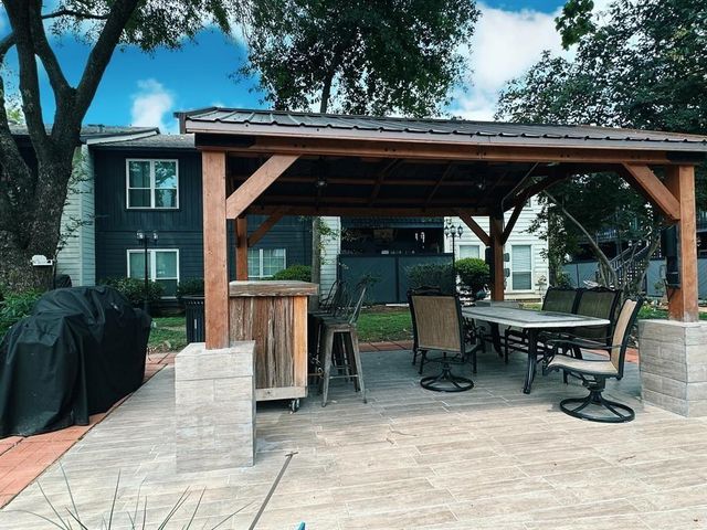 9009 Richmond Avenue 110, Houston, TX 77063