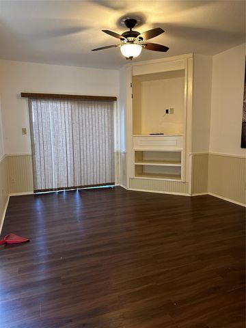 9009 Richmond Avenue 110, Houston, TX 77063