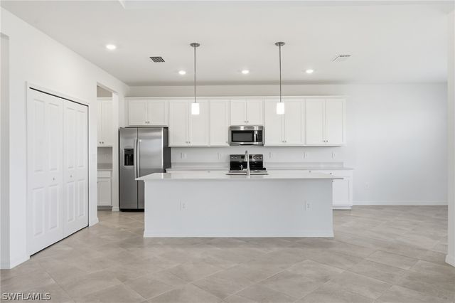 18652 Marlin Kite LN, North Fort Myers, FL 33917