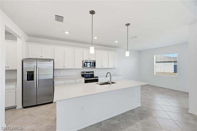 18652 Marlin Kite LN, North Fort Myers, FL 33917