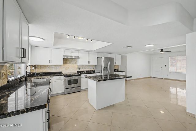 11616 N 41ST Avenue, Phoenix, AZ 85029