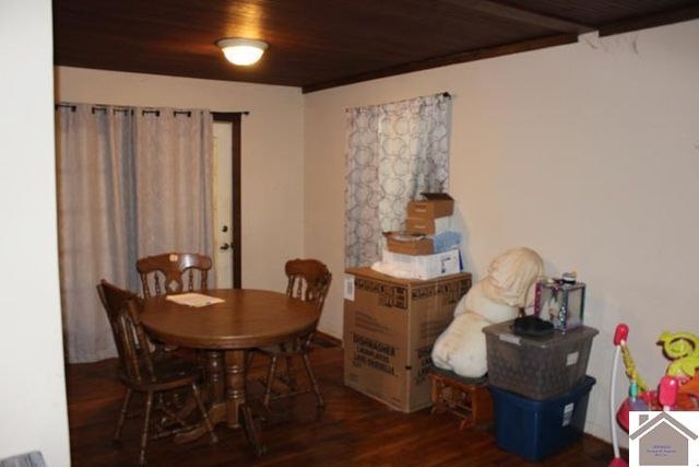 3245 ST RT 58 E, Mayfield, KY 42066