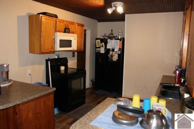 3245 ST RT 58 E, Mayfield, KY 42066