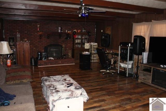 3245 ST RT 58 E, Mayfield, KY 42066
