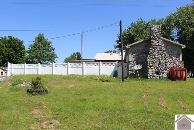 3245 ST RT 58 E, Mayfield, KY 42066