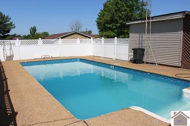3245 ST RT 58 E, Mayfield, KY 42066