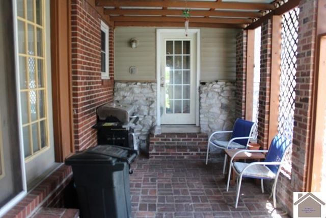 3245 ST RT 58 E, Mayfield, KY 42066