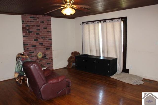 3245 ST RT 58 E, Mayfield, KY 42066