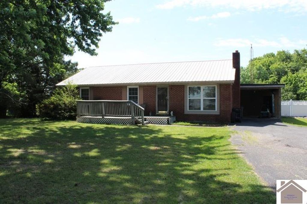 3245 ST RT 58 E, Mayfield, KY 42066