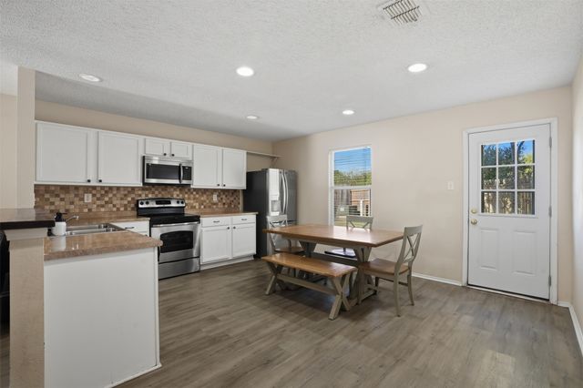 8704 Serenity Way, Denton, TX 76210