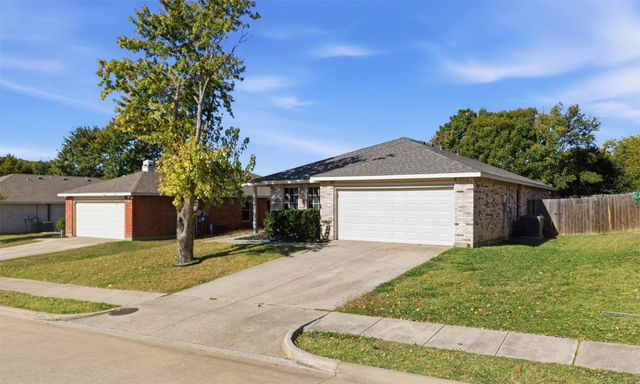 8704 Serenity Way, Denton, TX 76210