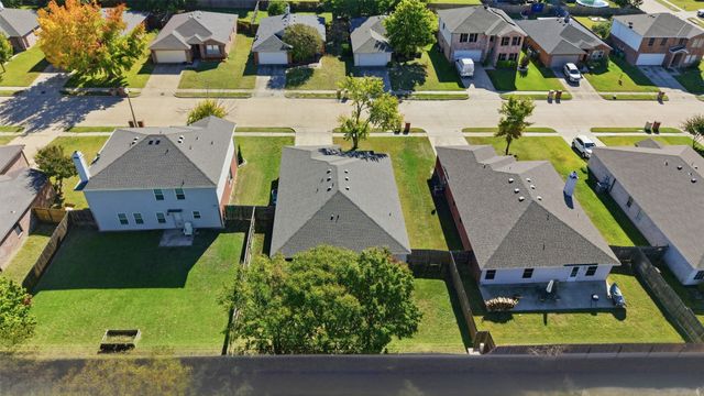 8704 Serenity Way, Denton, TX 76210