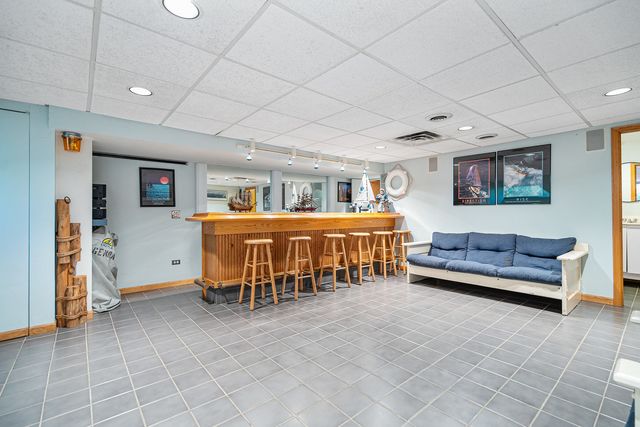 1928 Kennicott Court, Des Plaines, IL 60018