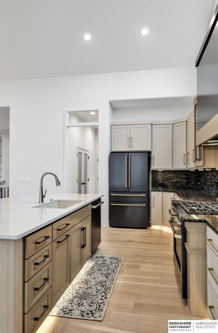 10306 Shepard Street, Papillion, NE 68046