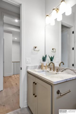 10306 Shepard Street, Papillion, NE 68046