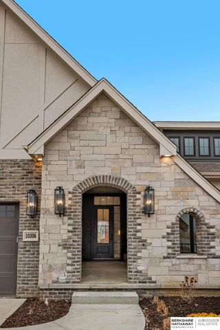 10306 Shepard Street, Papillion, NE 68046