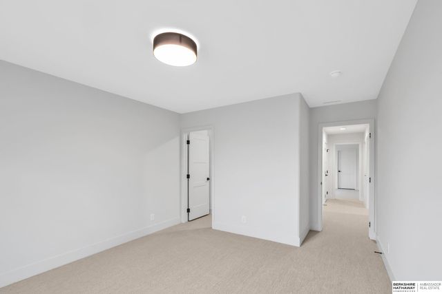 10306 Shepard Street, Papillion, NE 68046