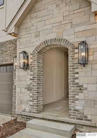 10306 Shepard Street, Papillion, NE 68046