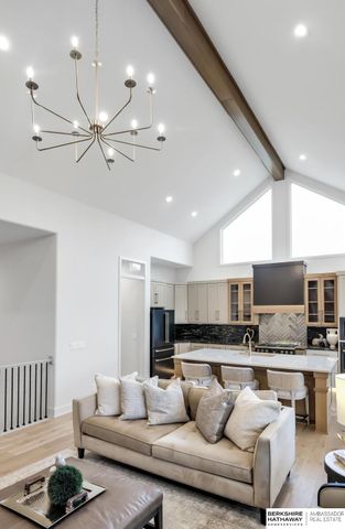 10306 Shepard Street, Papillion, NE 68046