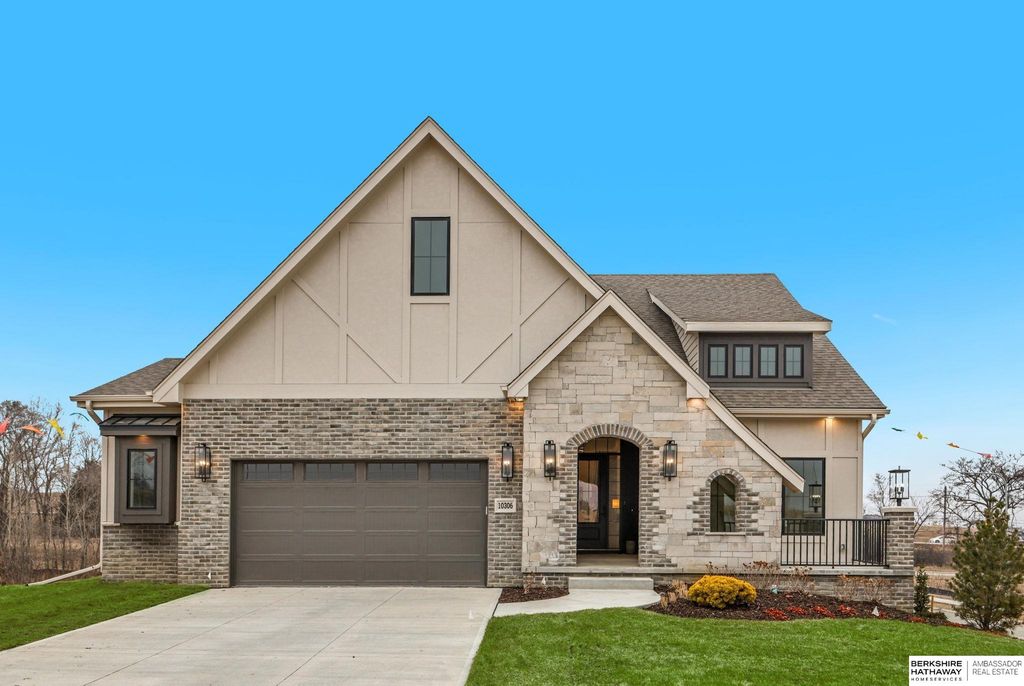 10306 Shepard Street, Papillion, NE 68046